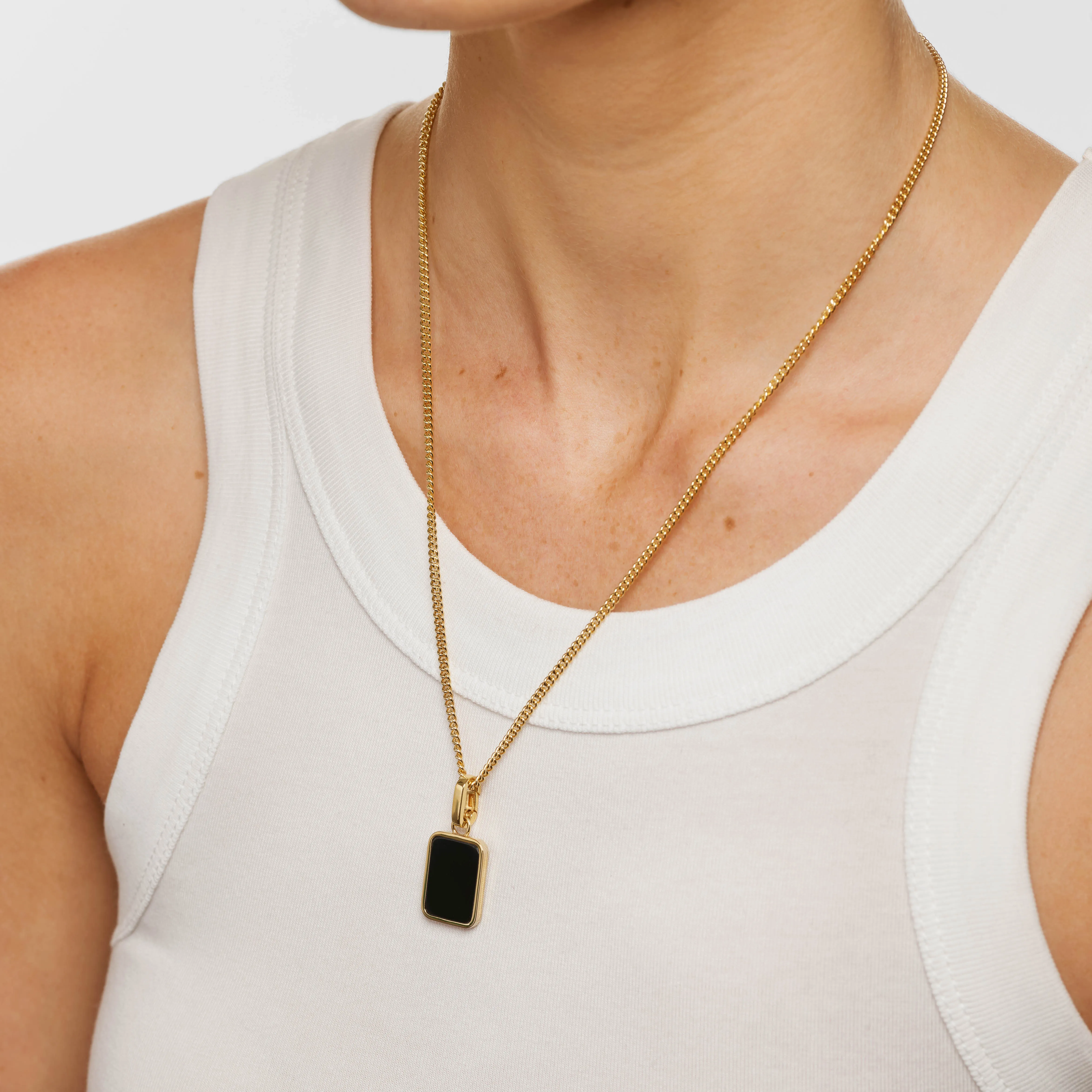 Black Onyx Unisex Curb Chain Pendant Necklace in Gold