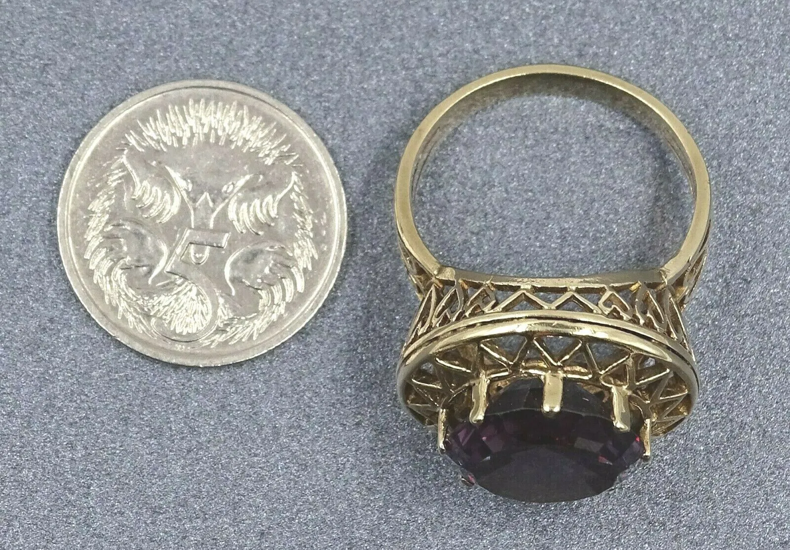 Colour Changing Sapphire 9ct Yellow Gold Ring