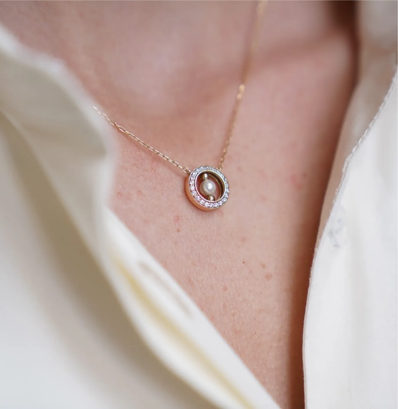 Mother's love with diamond-Pearl