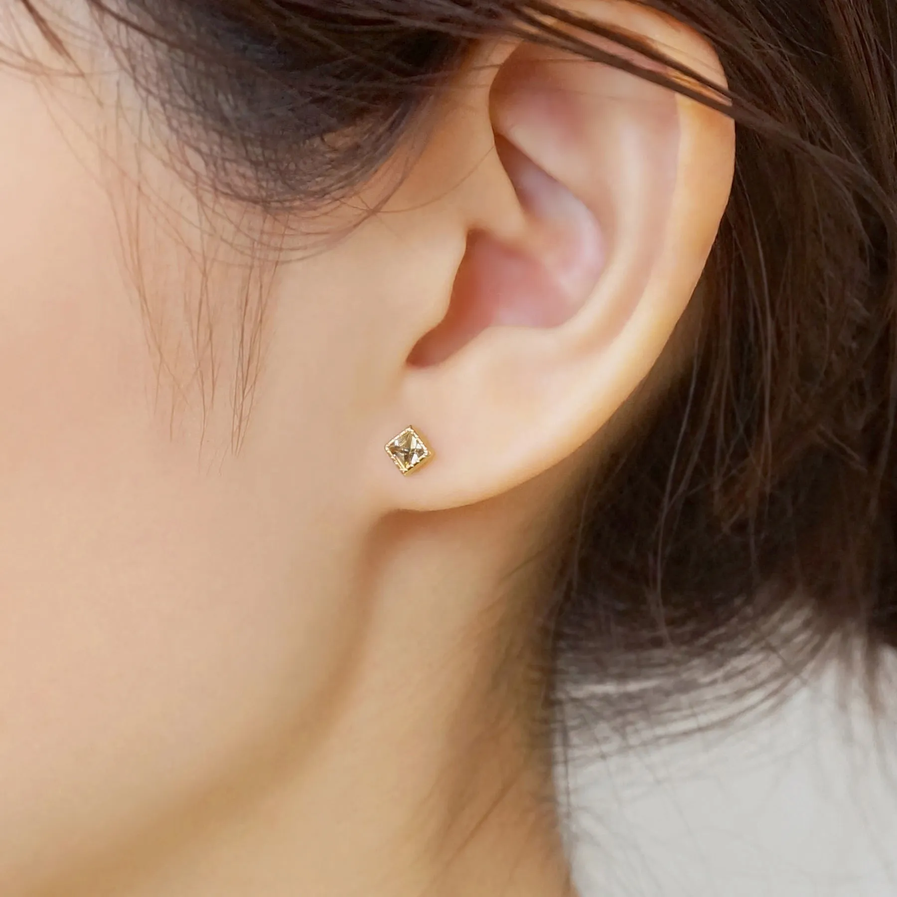 [Second Earrings] 18K Yellow Gold Smoky Quartz Pyramidal Cut Earrings