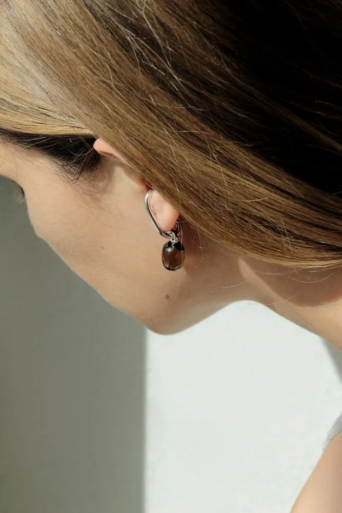 SMOKY QUARTZ HUG EARRING