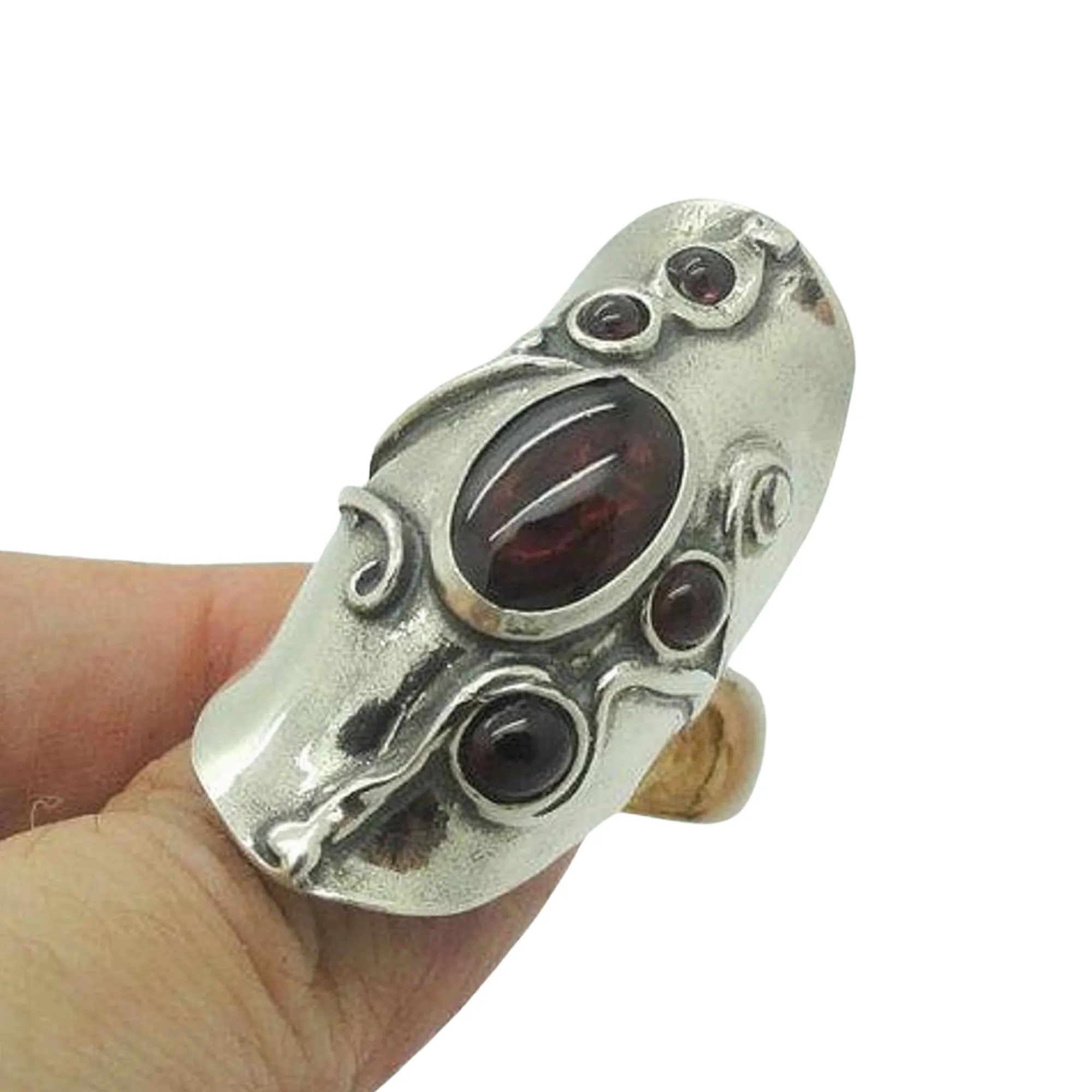 Sterling Silver with Garnet Stone Ring (h 174)