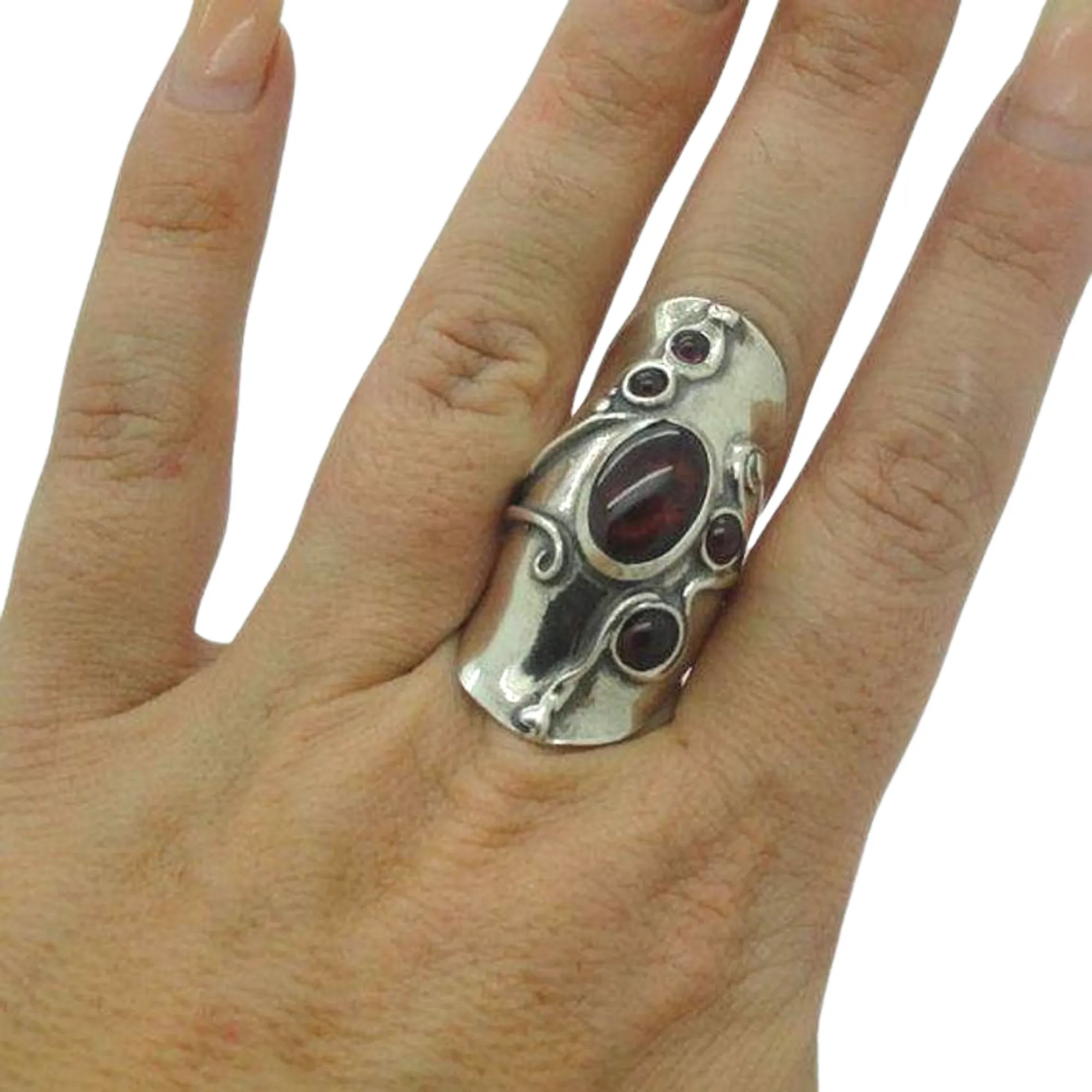 Sterling Silver with Garnet Stone Ring (h 174)